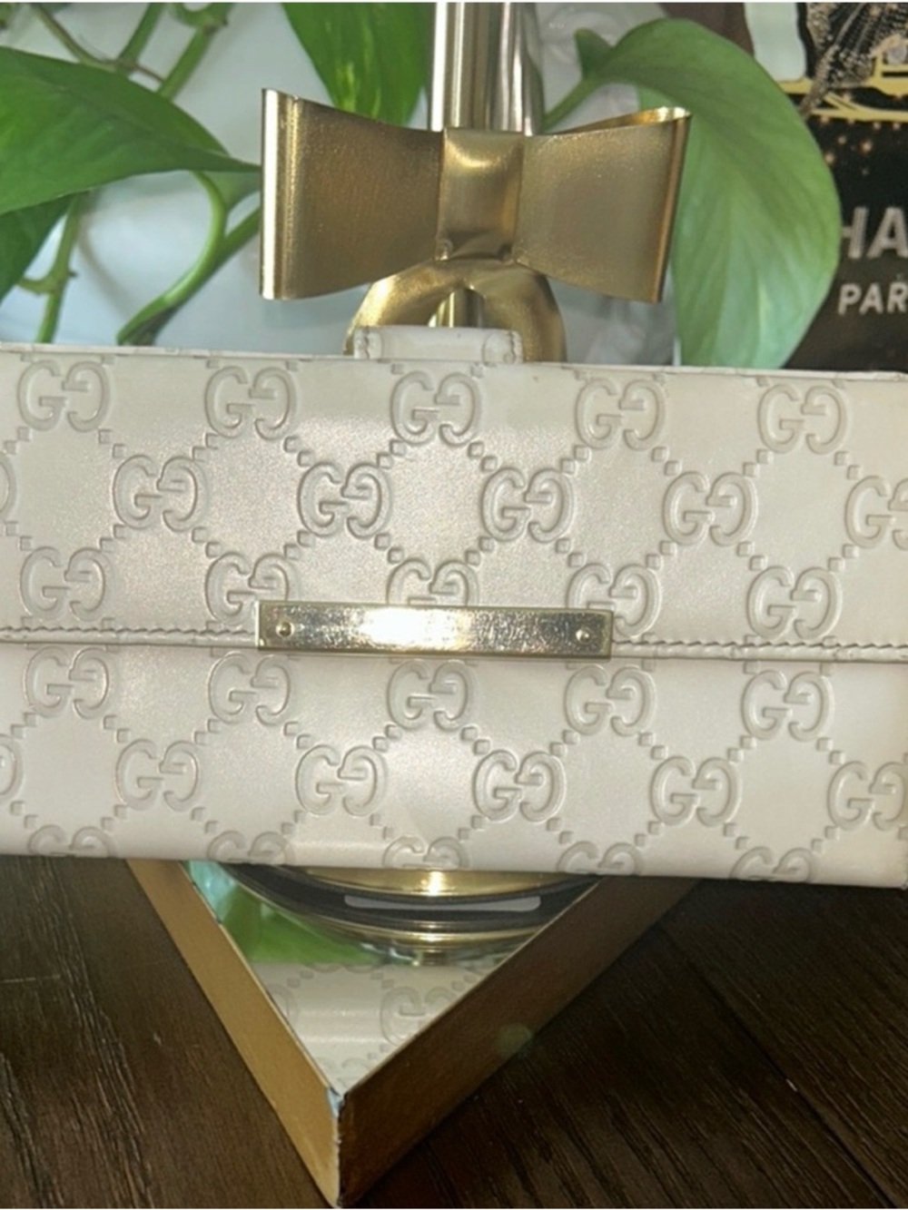 ✨💎GUCCI💎✨ Leather GG Guccisima long wallet.